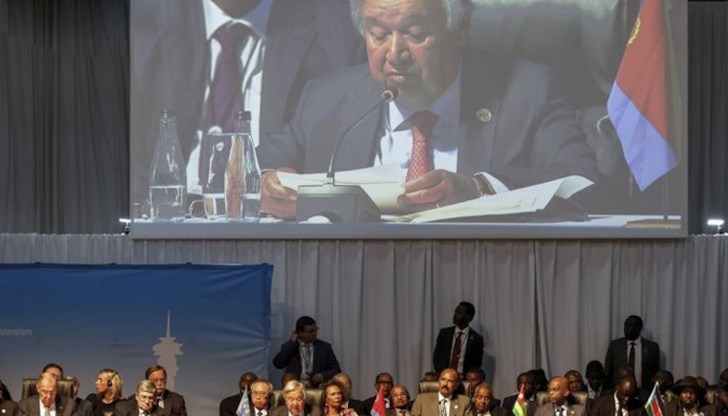 доминираните от САЩ МВФ и Световна банка