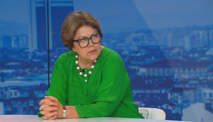 Парламентът работи само 3 месеца и се стигна до абсурди Парламентът работи само 3 месеца и се стигна до абсурди