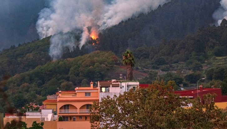 Огнена стихия завзе испанския остров