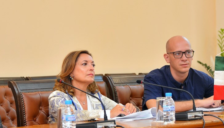 Министърът на транспорта и съобщенията и посланикът на Италия у нас се срещнаха в министерството