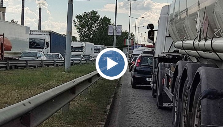 Задръстванията са и в двете посоки на пътя Русе - Силистра в района на Сръбчето