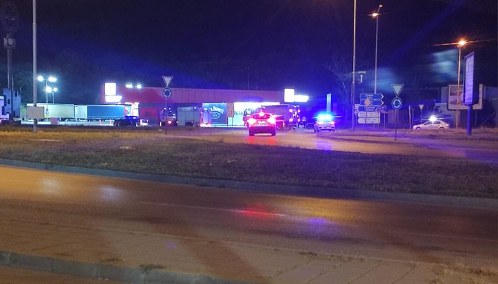 На място са се отзовали два екипа на пожарната На място са се отзовали два екипа на пожарната