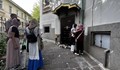 Миряни плачат пред затворената руска църква в София