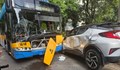Тежка катастрофа между тролейбус и джип в София