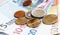 Курсът на еврото остава над 1,07 долара
