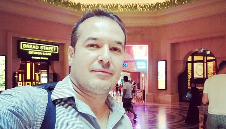 Той е ИТ консултант и одитор по оперативни проекти на най-големите хотелски вериги в света Той е ИТ консултант и одитор по оперативни проекти на най-големите хотелски вериги в света