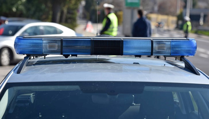 Инцидентът, при който полицай застреля предполагаем грабител, показа едно много неприятно лице на българите