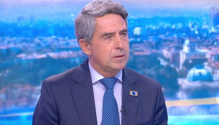 По думите на Плевнелиев държавата е дълбоко разделена