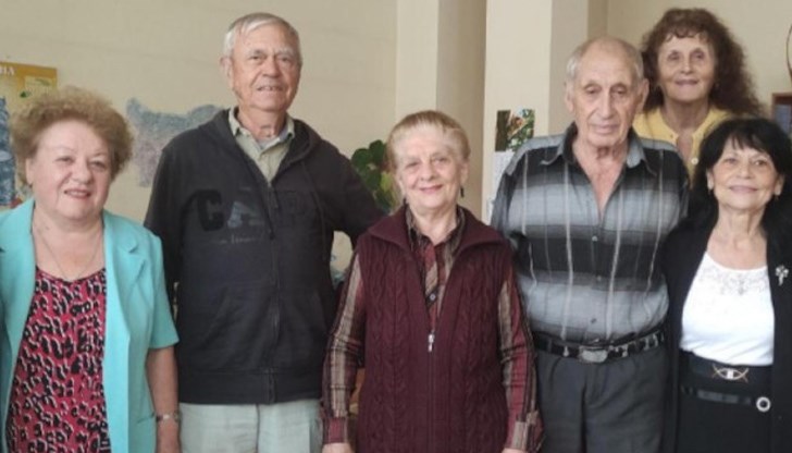 Клуб "Съединение": Ние сме с 500 лева и издържаме самостоятелно клуба си. Народното събрание това трябва да направи - да види как живеят хората долу