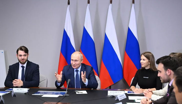 Руският президент се срещна с млади учени от федералния ядрен център в Саров