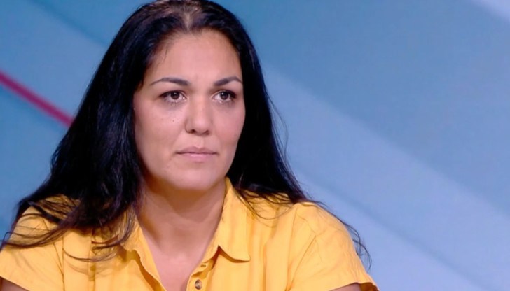 Чувствам се една идея по-спокойна, като знам, че част от Даная е тук на нашия свят, каза Ани Стоянова Чувствам се една идея по-спокойна, като знам, че част от Даная е тук на нашия свят, каза Ани Стоянова