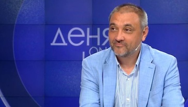 Според него Васил Божков ще бъде използван като "механизъм за контрол на управляващите" Според него Васил Божков ще бъде използван като "механизъм за контрол на управляващите"