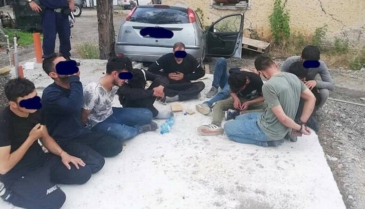 Румънец се опитал да прекара мигрантите през България Румънец се опитал да прекара мигрантите през България