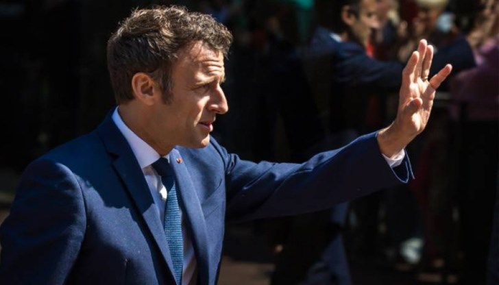 Не признаваме тези, които извършиха пуча, заяви френският президент