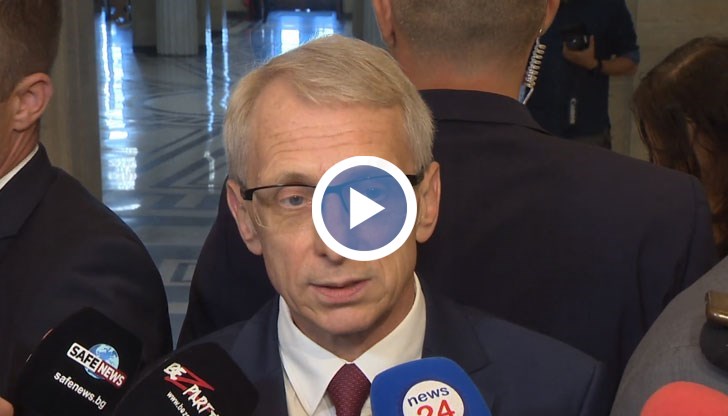 Ако има нещо притеснително питайте Бойко Борисов и Кирил Петков, заяви премиерът