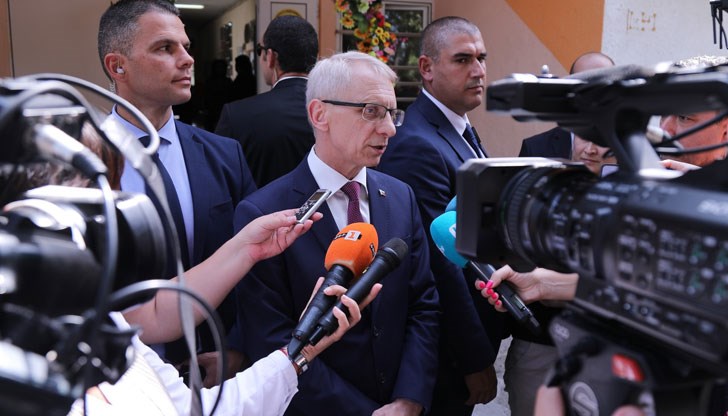 Нека мине малко повече време, аз съм сигурен, че хората ще оценят това, което правим за тях, каза премиерът