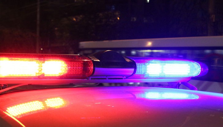 По неизяснени причини той е лежал на пътното платно По неизяснени причини той е лежал на пътното платно