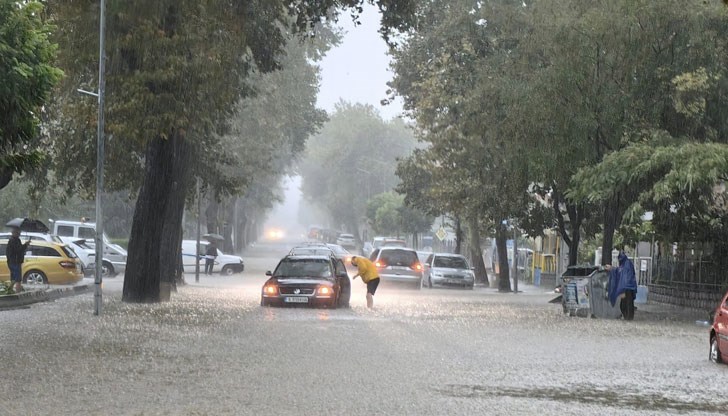 Евакуация, ще бъде направена само там, където към момента се налага такава, организирана от кризисния щаб в града, съобщиха от министерството на туризма Евакуация, ще бъде направена само там, където към момента се налага такава, организирана от кризисния щаб в града, съобщиха от министерството на туризма
