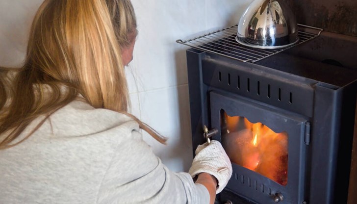 Одобрените кандидати трябва да демонтират и изнесат старото отоплително устройство