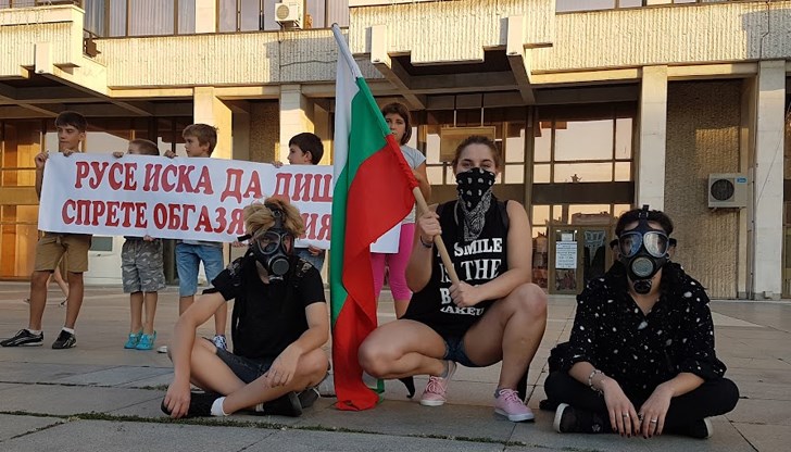 Русе отново осъмна обгазен, а институциите спят Русе отново осъмна обгазен, а институциите спят