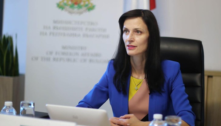 Десислава Атанасова предлага премиерът да може да се замества и от министър, а не задължително от вицепремиер