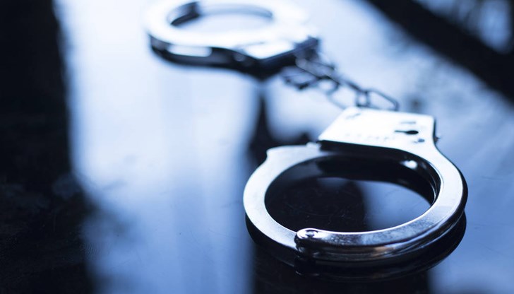 Мигрантите са превозвани от сърбин, блъснал патрулката