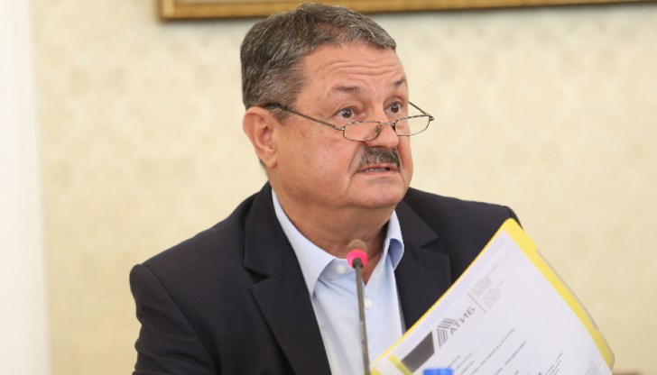 Изляли са се феноменалните 330 литра на квадратен метър Изляли са се феноменалните 330 литра на квадратен метър