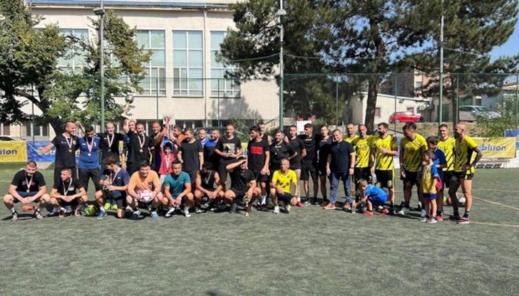 Първото място завоюва отборът на ФК „Мигос"