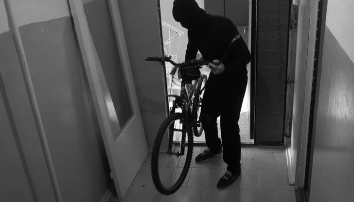 34-годишен русенец откраднал велосипеда от етажна площадка в блок на улица "Тулча"