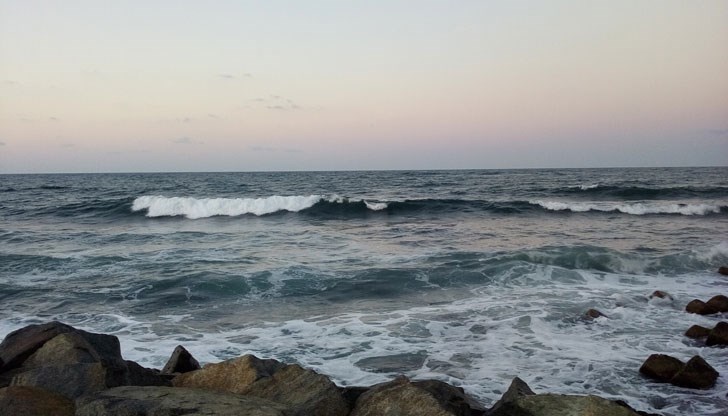 Вълнението на морето ще бъде 2-3 бала Вълнението на морето ще бъде 2-3 бала