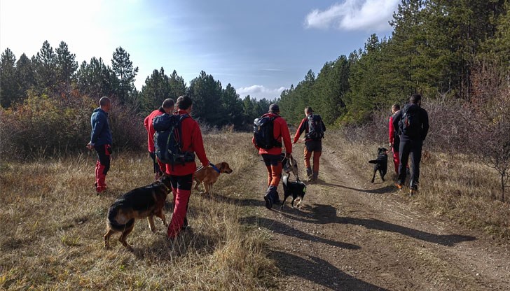 Планински спасители ги търсеха в района на връх Ботев в продължение на три дни Планински спасители ги търсеха в района на връх Ботев в продължение на три дни
