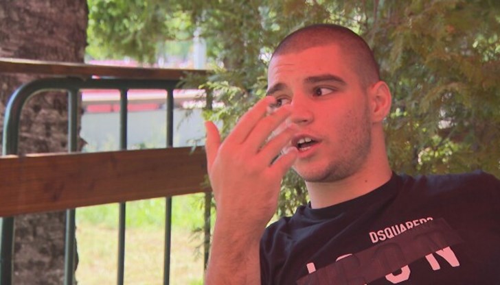 Започна да ме удря, многократно, по лицето ми, по тялото ми, дърпаше ме за косата, разказва Боряна Започна да ме удря, многократно, по лицето ми, по тялото ми, дърпаше ме за косата, разказва Боряна