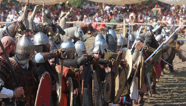 Културно-историческият спектакъл „Българската армия – от Аспарух до наши дни“ ще се състои на 10 септември в кметство Тополи край Варна Културно-историческият спектакъл „Българската армия – от Аспарух до наши дни“ ще се състои на 10 септември в кметство Тополи край Варна