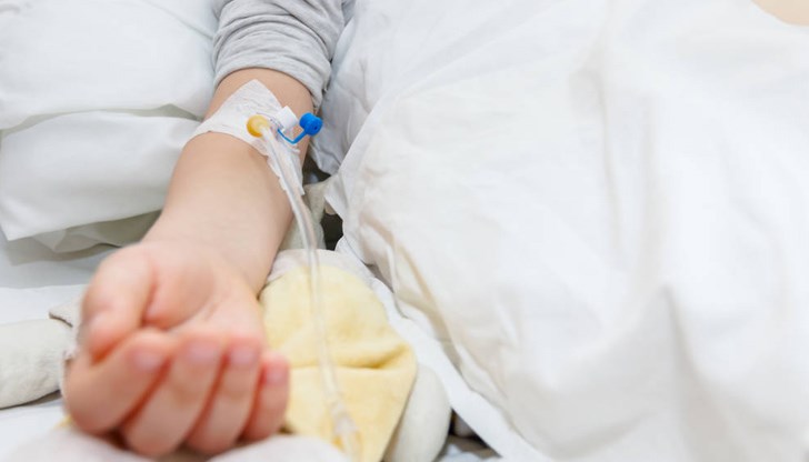 9-годишно момче е тежко ранено, а 5-годишната му сестричка е починала