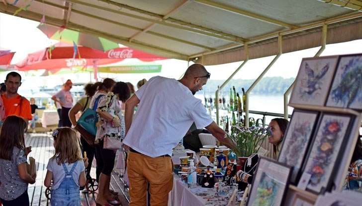 Ruse Art Project превръща терасата на ресторант „Понтона“ в сцена на приложните изкуства