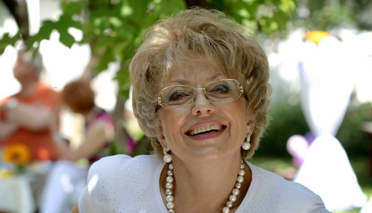 Политическо бездарие е цялата тази патаклама, която ПП-ДБ устройват с промяната на националния празник, написа Валерия Велева в социалната мрежа