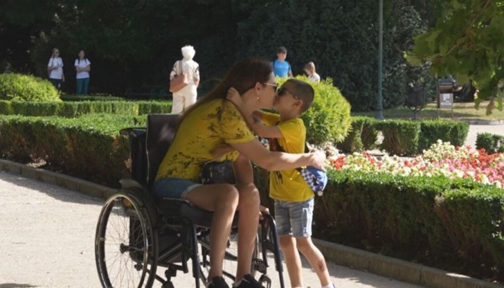 Животът на Станислава Петрова и на малкият ѝ син се преобръща напълно преди четири години Животът на Станислава Петрова и на малкият ѝ син се преобръща напълно преди четири години