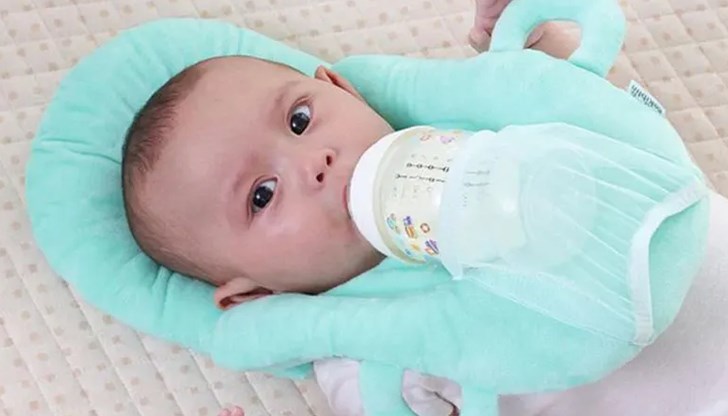 Осем модела бебешки възглавници за самостоятелно хранене са забранени в ЕС Осем модела бебешки възглавници за самостоятелно хранене са забранени в ЕС