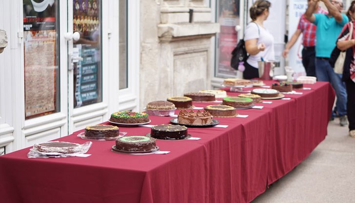 Не пропускайте възможността да се пренесете в атмосферата на времето на Коста Гараш, написаха организаторите Не пропускайте възможността да се пренесете в атмосферата на времето на Коста Гараш, написаха организаторите