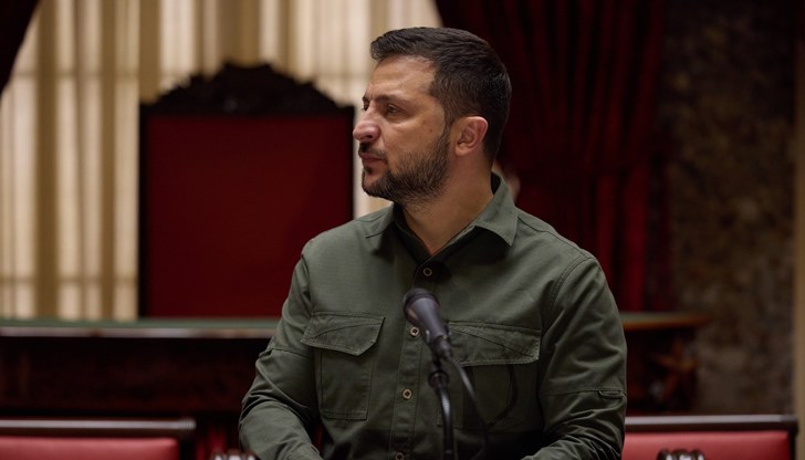 Украинският президент награди двама доброволци