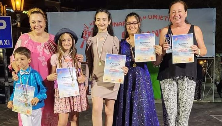 Възпитаниците на Детска музикална школа „Мелани-Коста” към НЧ „Захари Стоянов 1937“ грабнаха и наградата на журито