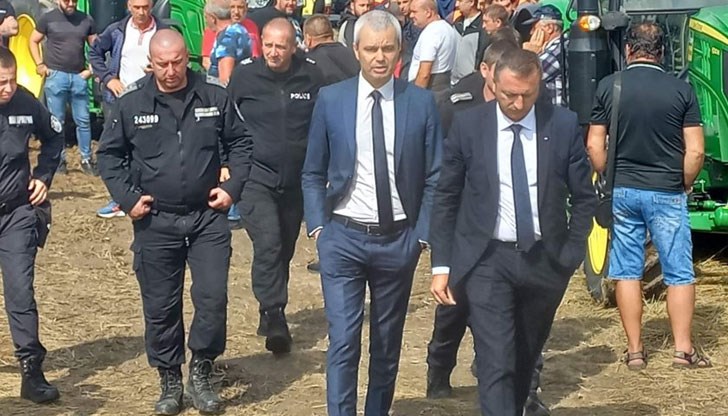 Спрямо Костадин Костадинов медийните манипулации са често срещан похват, посочват от партията Спрямо Костадин Костадинов медийните манипулации са често срещан похват, посочват от партията