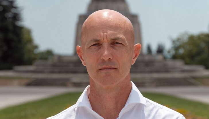 Той е депутат в 49-о Народно събрание