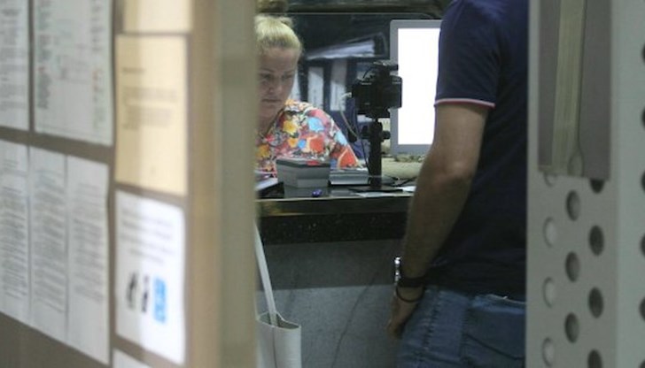 Проблем има и в пунктовете за издаване на лични документи и по границитеце