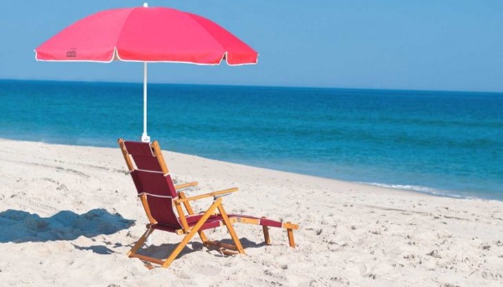 Посетители по плажовете има все още и в морските ни курорти Посетители по плажовете има все още и в морските ни курорти