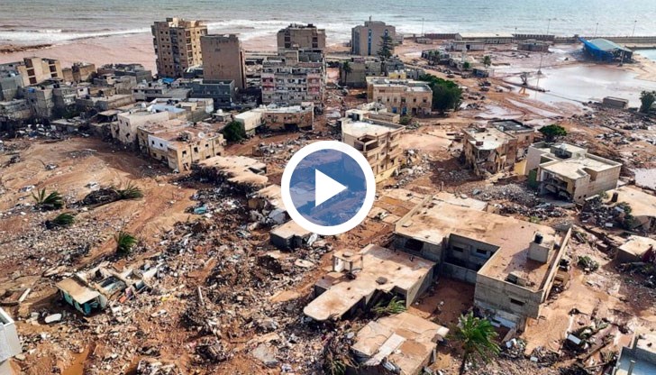 Още 10 000 души са в неизвестност