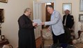 Какво подари областният управител на Русенския митрополит Наум за рождения му ден