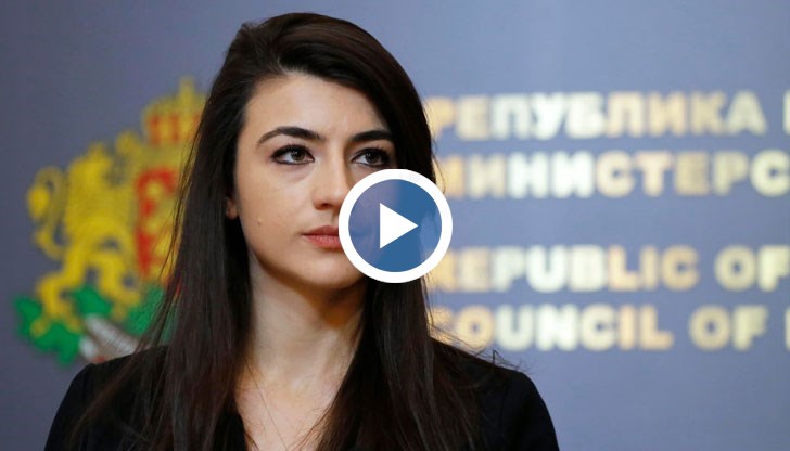 Тя посочи, че Борисов за пореден път е демонстрирал, че е "готов да хвърли цялата държава под влака, когато не получава каквото иска и има риск да загуби властови позиции"