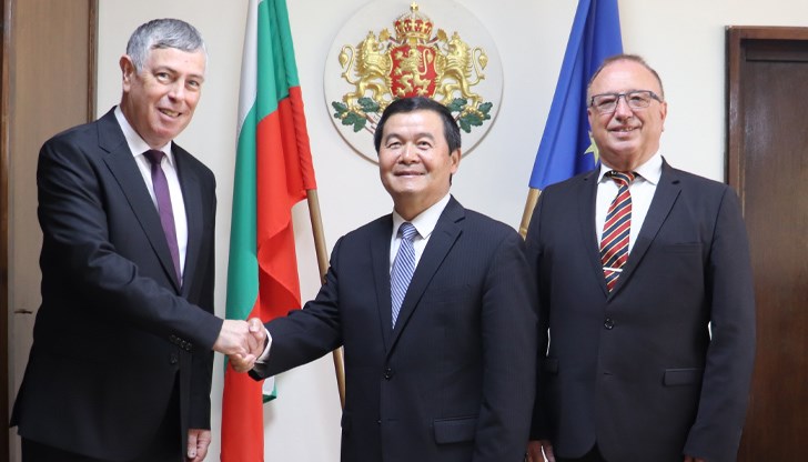 Данаил Ковачев и Н. Пр. Дун Сяодзюн обсъдиха възможностите за развитие на двустранните отношения между Русе и Китай