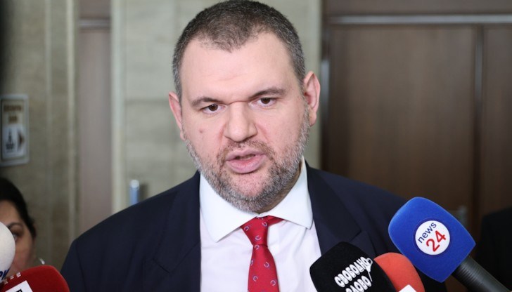 Ще бъдем категорични в подкрепата си за правителството, каза Пеевски